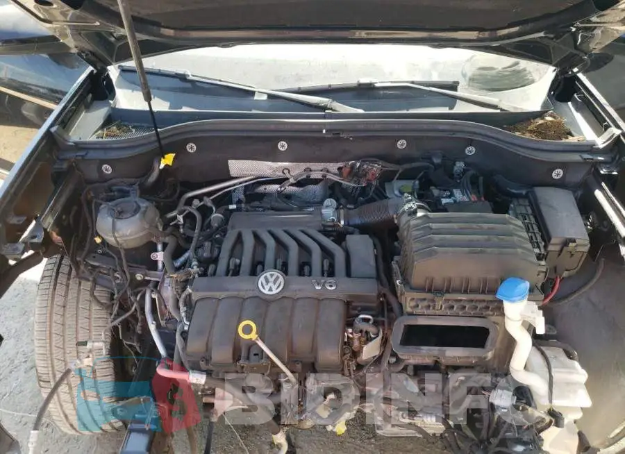 1V2MR2CA5KC595936 Photo# 12
