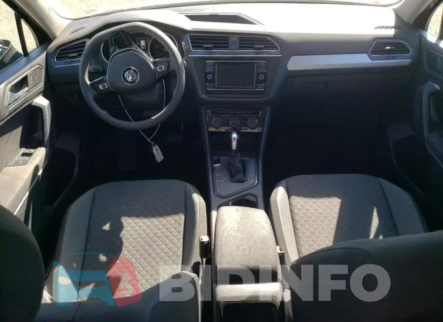 3VV1B7AX8KM141712 Photo# 8