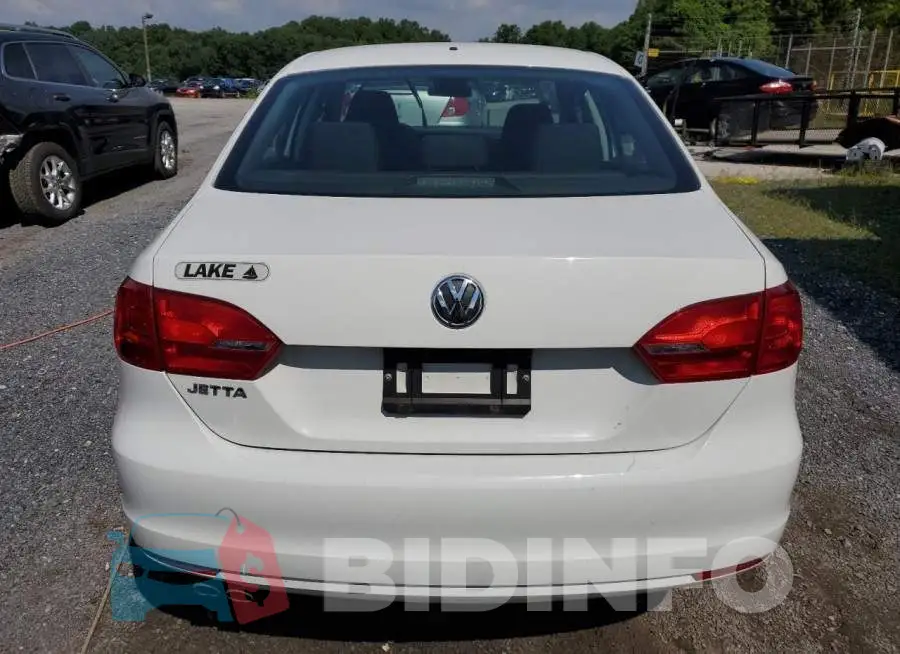 3VW2K7AJ2EM308842 Photo# 6
