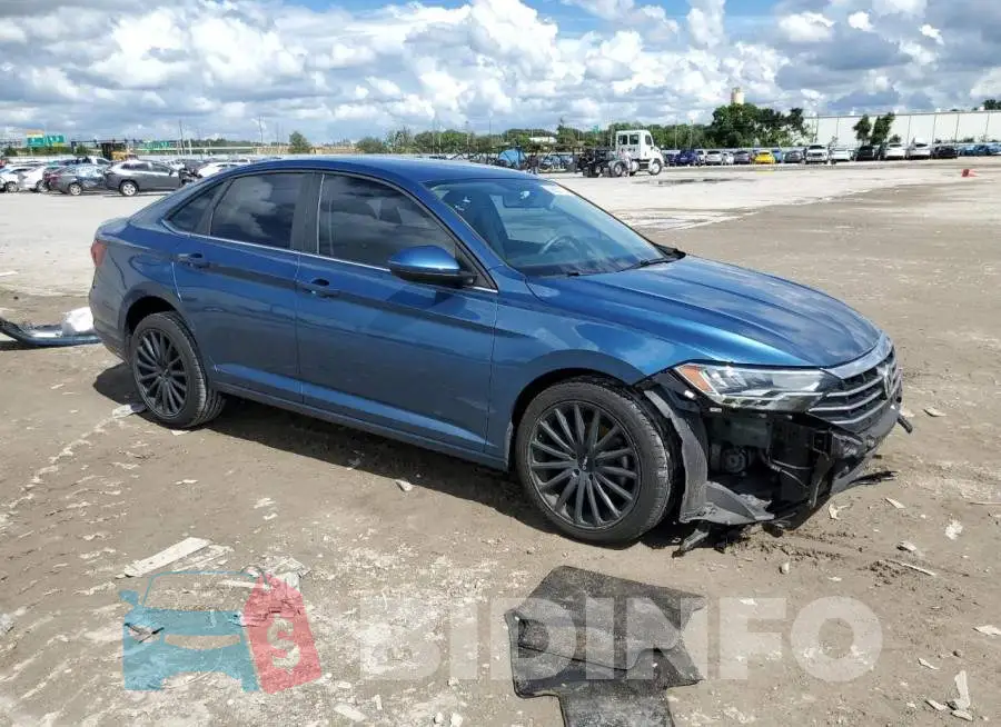 3VWCB7BU5KM174417 Photo# 4