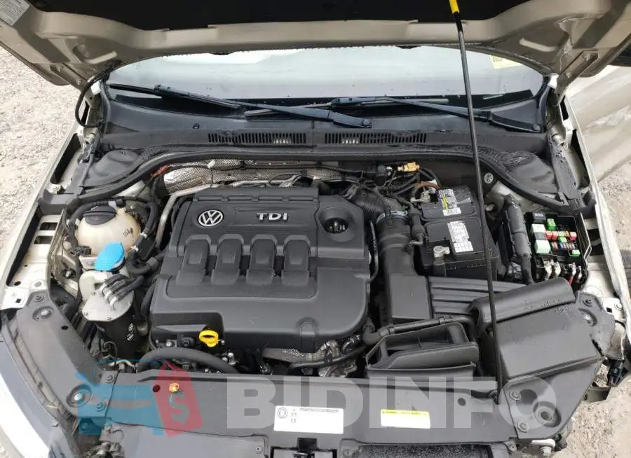 3VWLA7AJ7FM301359 Photo# 11