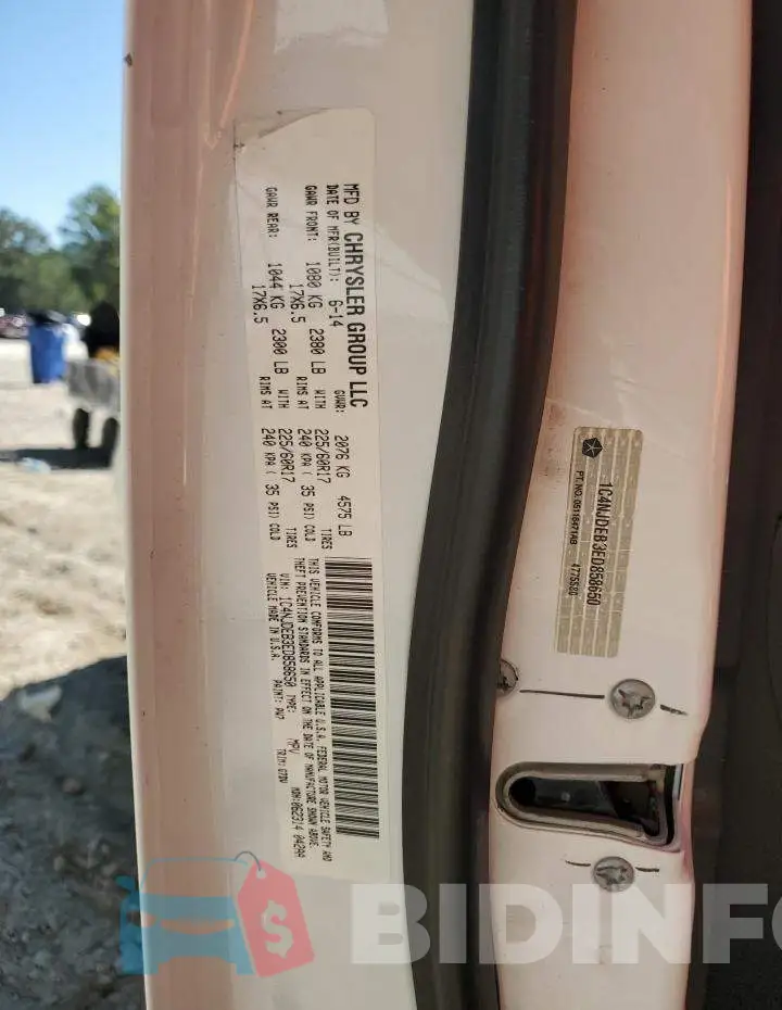 1C4NJDEB3ED858650 Photo# 14
