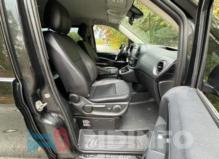 WD4PG2EEXJ3351790 Photo# 5