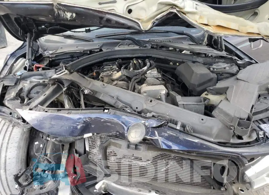 WBA8E1G50JNU89982 Photo# 11