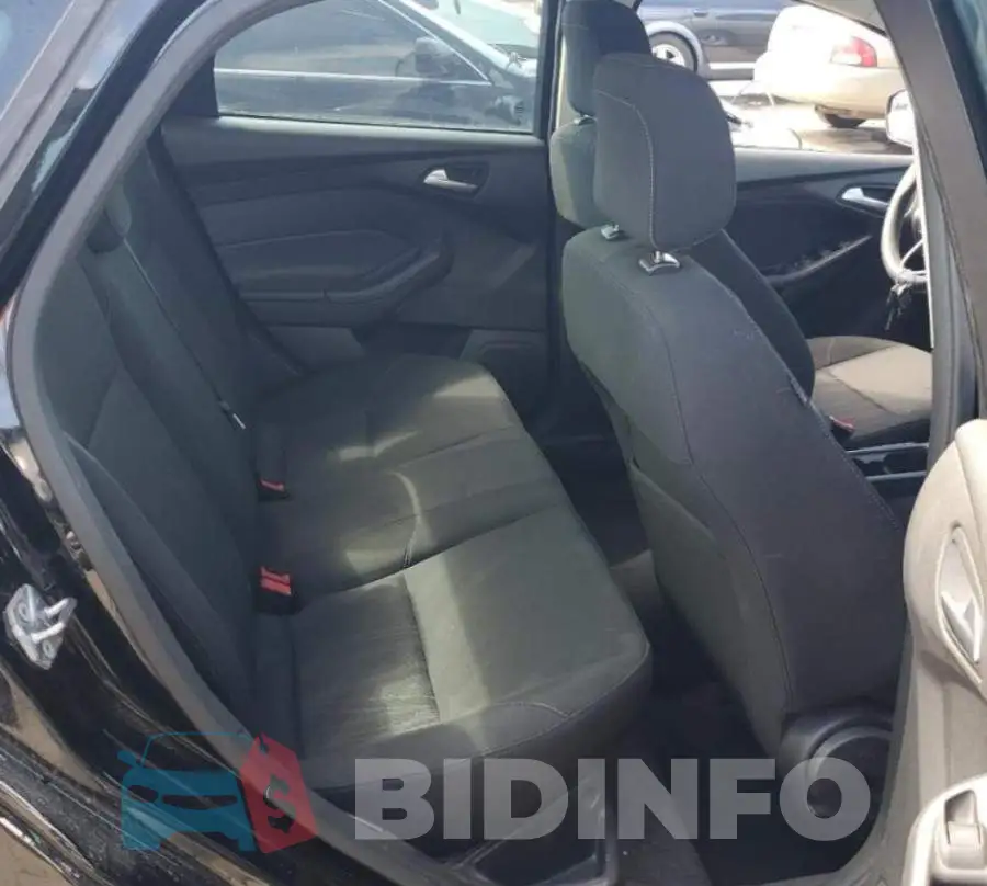1FADP3F20JL288521 Photo# 10