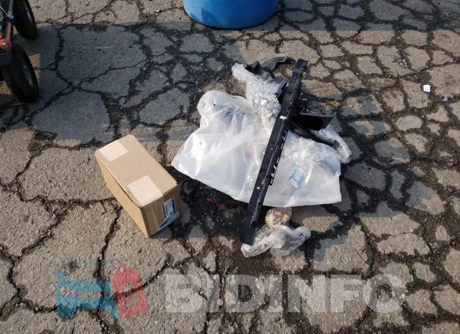 3FA6P0T9XGR127452 Photo# 12