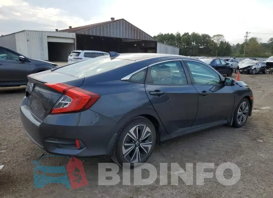 19XFC1F73HE029538 Photo# 3