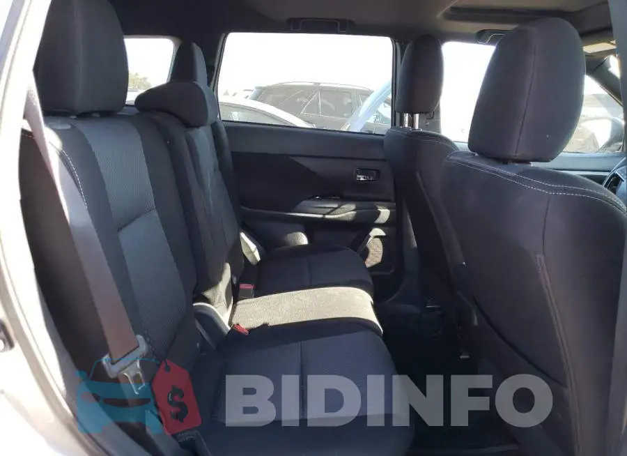 JA4AZ3A31JZ046562 Photo# 10