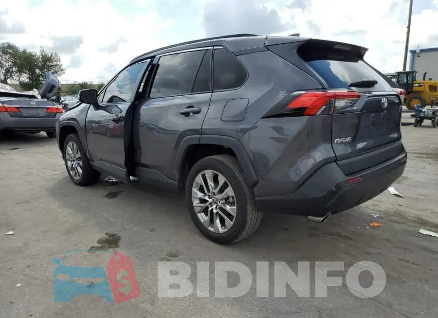 2T3C1RFV3MW179041 Photo# 2