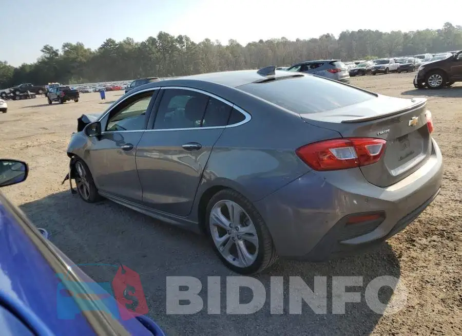 1G1BF5SMXH7262950 Photo# 2