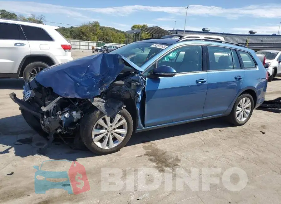 3VW017AU8HM507967 Photo# 1