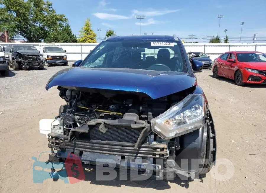 3N1CP5CU4JL526921 Photo# 5