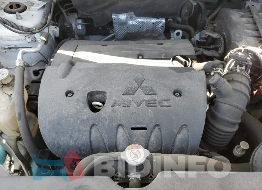4A4AR3AU1FE018041 Photo# 12