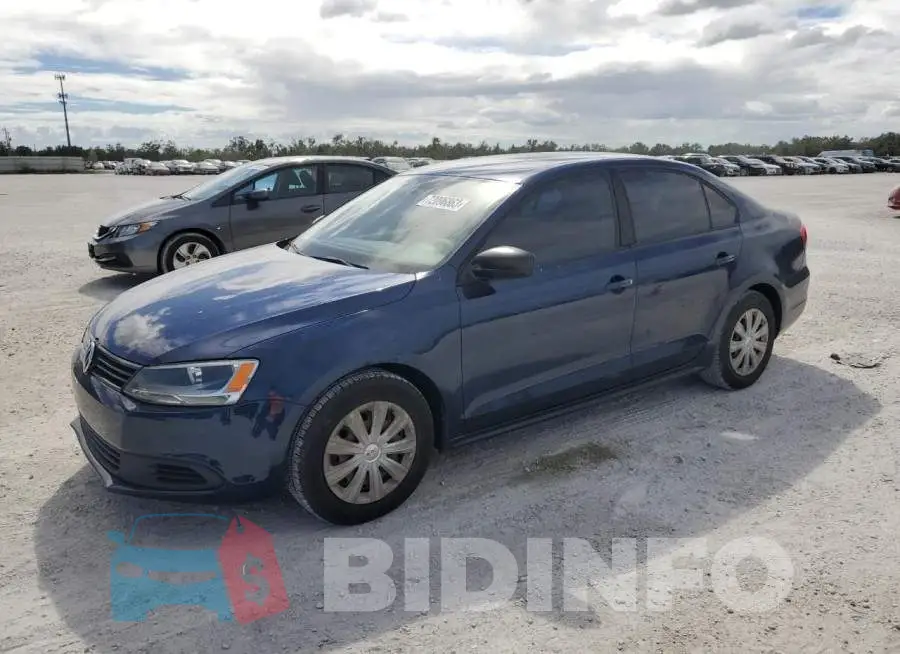 3VW2K7AJ2EM395349 Photo# 1