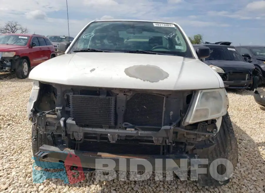 1N6BD0CT5GN738938 Photo# 5