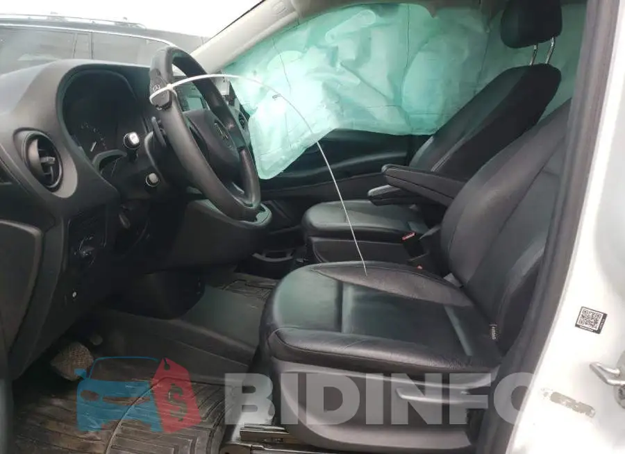 WD4PG2EE7G3120158 Photo# 7
