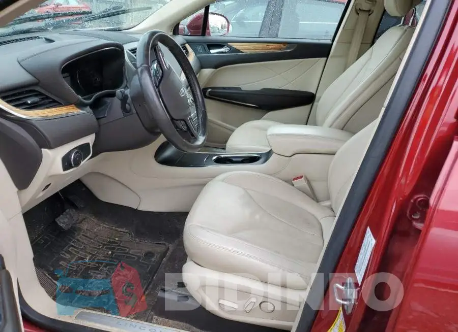 5LMCJ2A97FUJ10783 Photo# 7