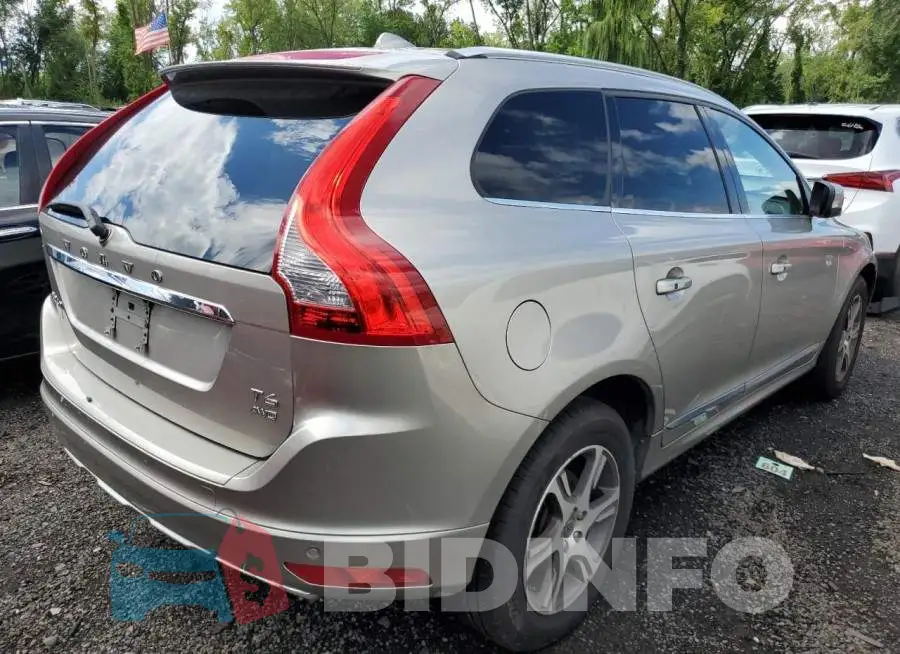 YV4902RK3F2736786 Photo# 3
