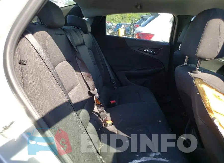 1G1ZD5ST0JF124776 Photo# 10