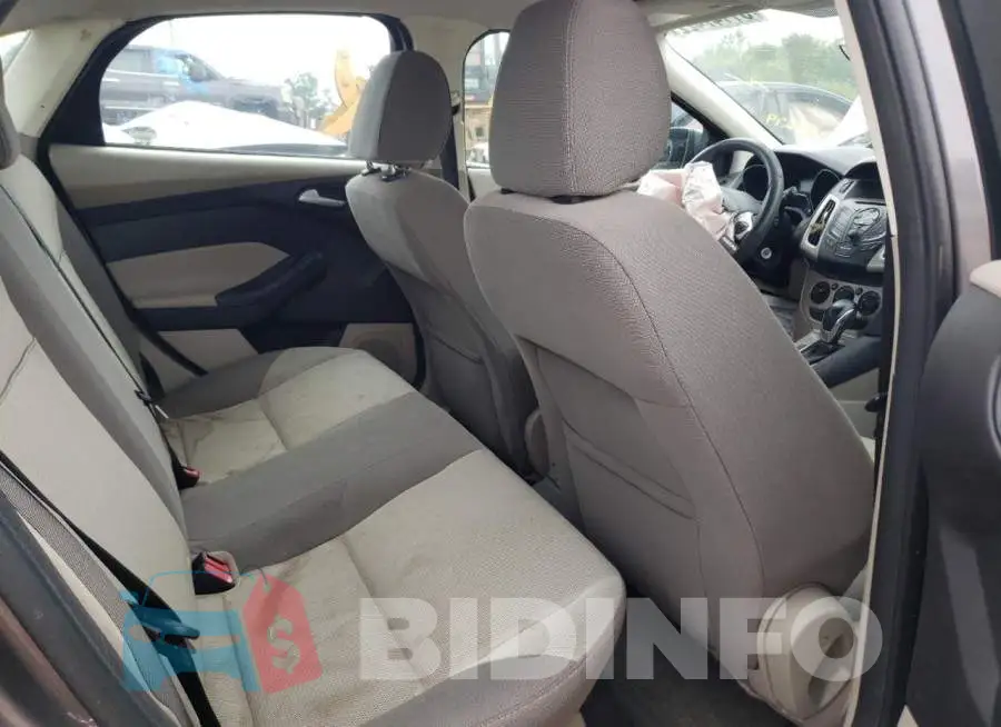 1FADP3F22EL181279 Photo# 6