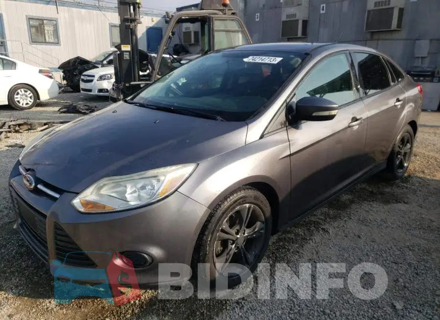 1FADP3F27EL350714 Photo# 1