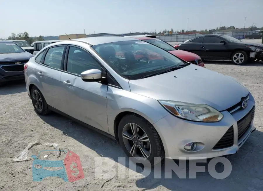 1FADP3F28EL167029 Photo# 4