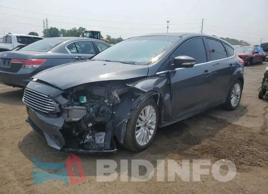 1FADP3N22JL228905 Photo# 1