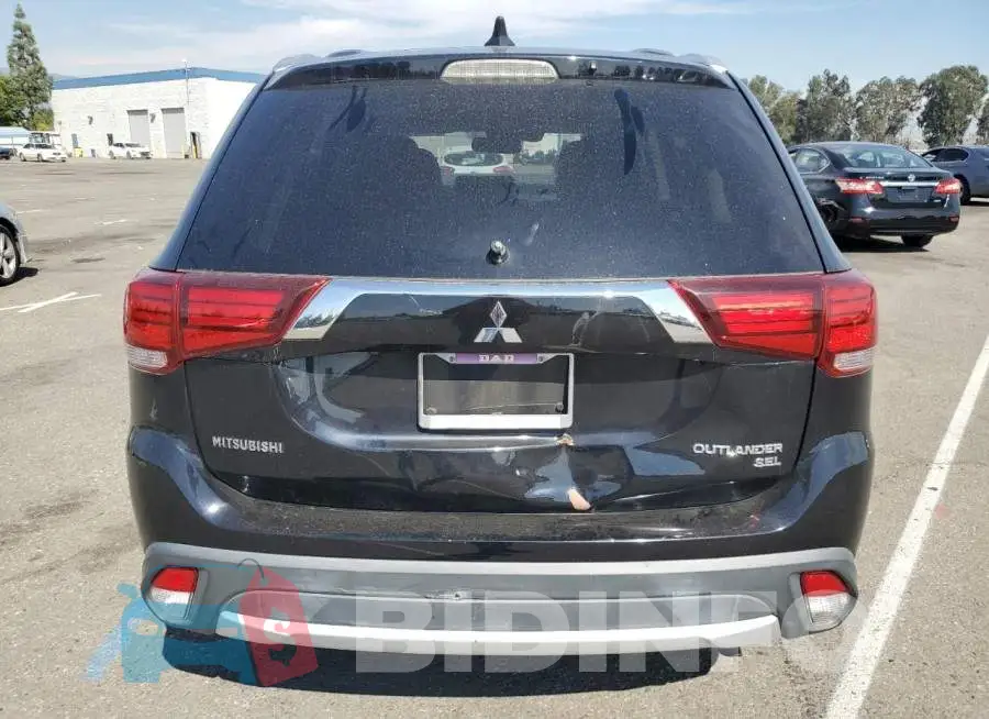 JA4AD3A31JZ054367 Photo# 6
