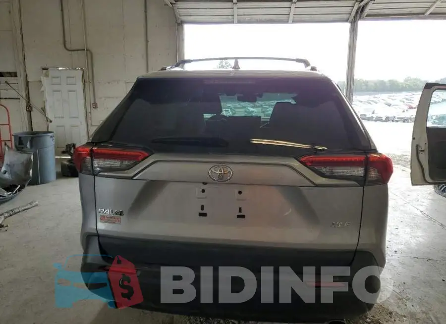 2T3C1RFV2MW181542 Photo# 6