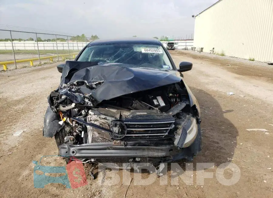 3VW267AJ5GM280574 Photo# 5