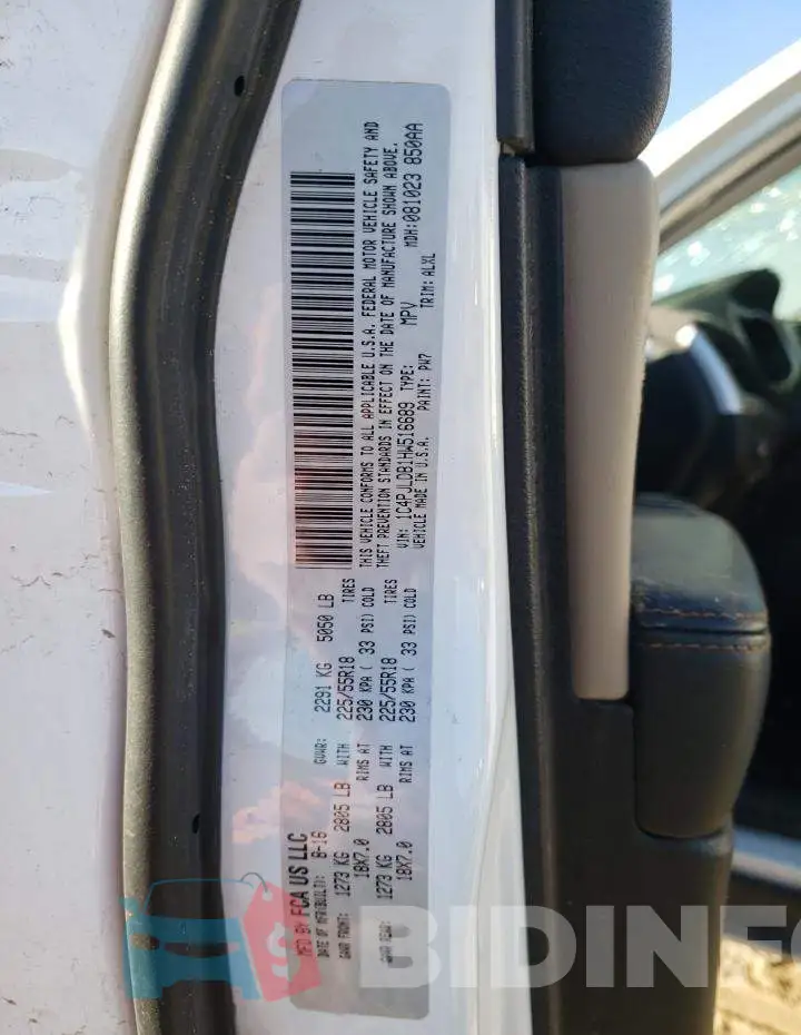 1C4PJLDB1HW516689 Photo# 12