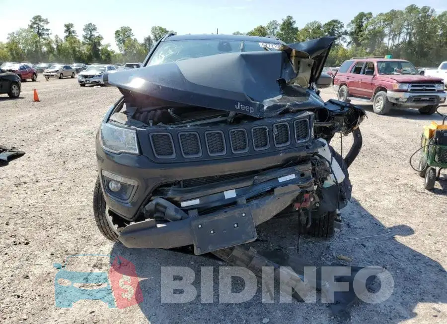 3C4NJDDB7LT159868 Photo# 5