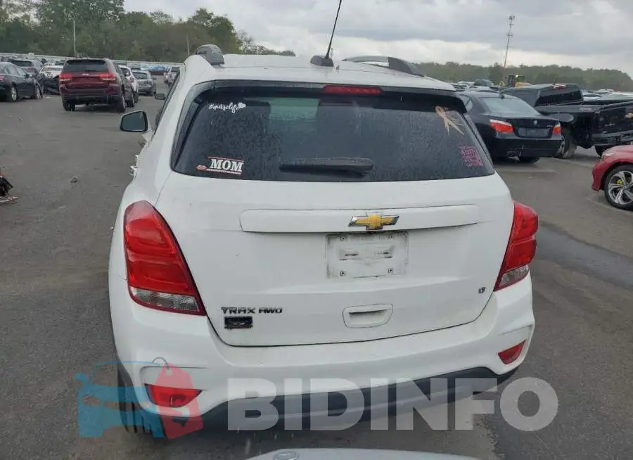 KL7CJPSB7JB613883 Photo# 6