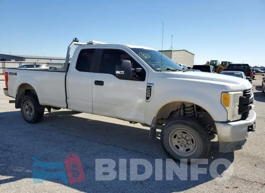 1FT7X2B63HEB77115 Photo# 4