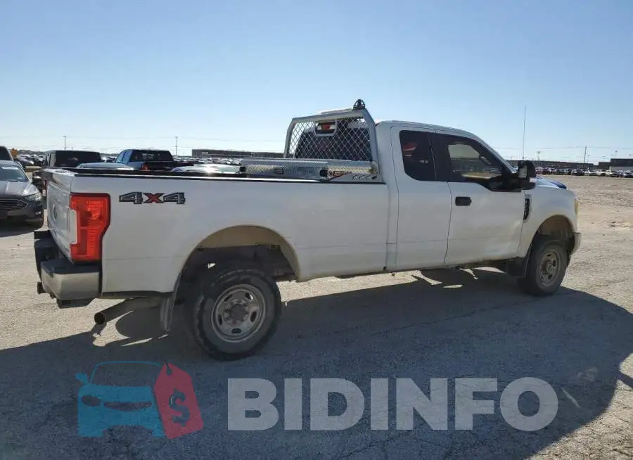 1FT7X2B63HEB77115 Photo# 3