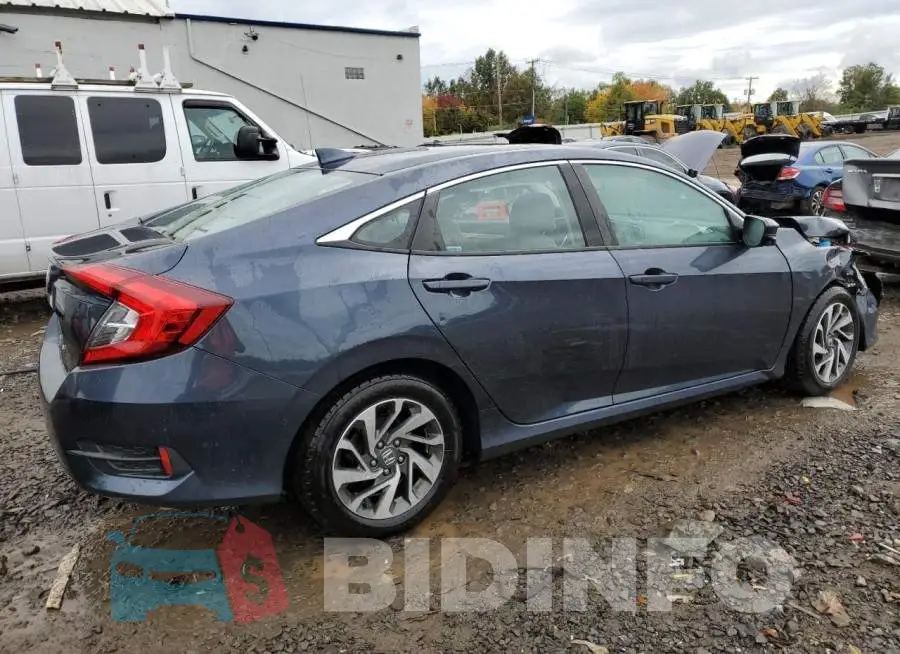 19XFC2F82HE226926 Photo# 3