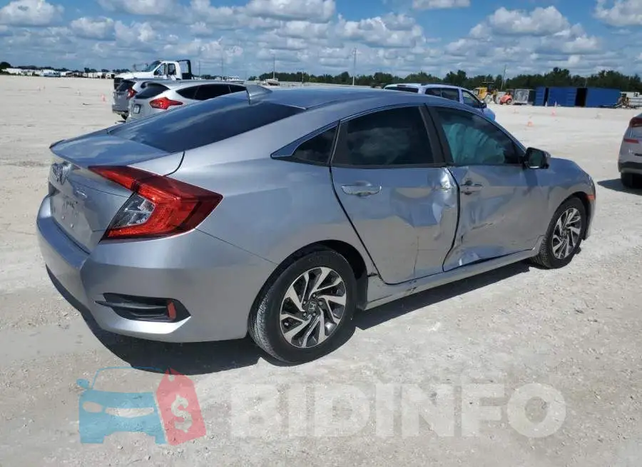 19XFC2F84HE061784 Photo# 3