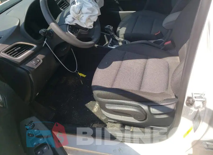 3KPC24A68NE178366 Photo# 7