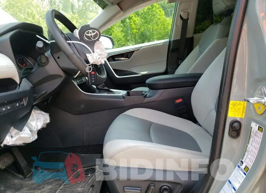 2T3A1RFV2KW065262 Photo# 7