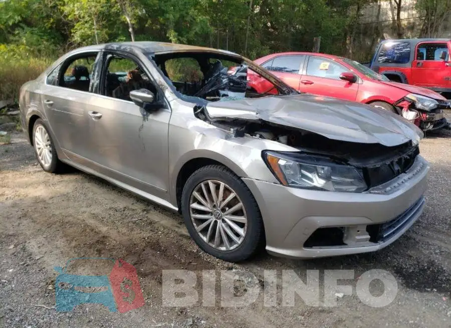 1VWAS7A38GC021863 Photo# 4