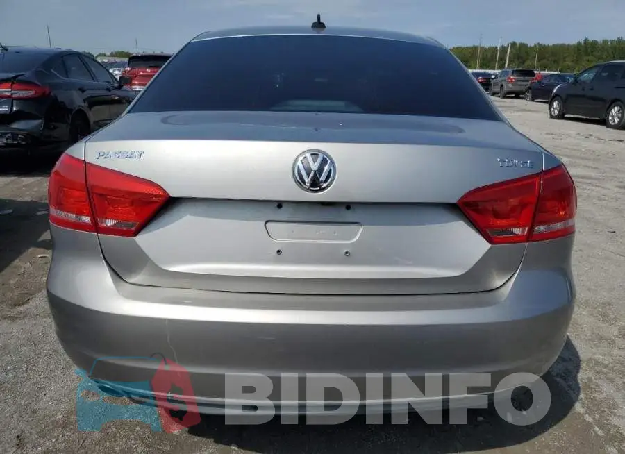 1VWBN7A3XEC018052 Photo# 6