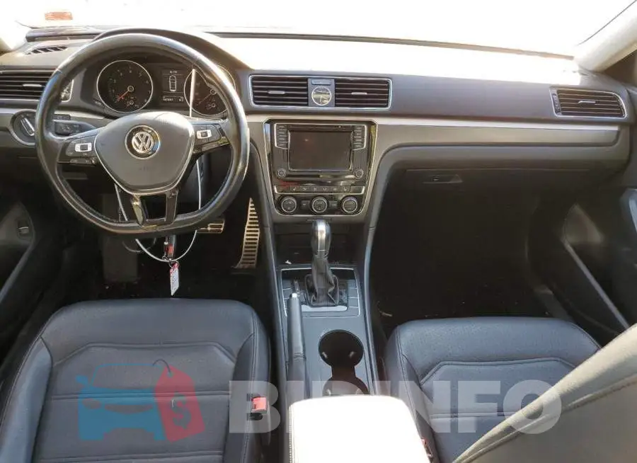 1VWDT7A36HC079868 Photo# 8