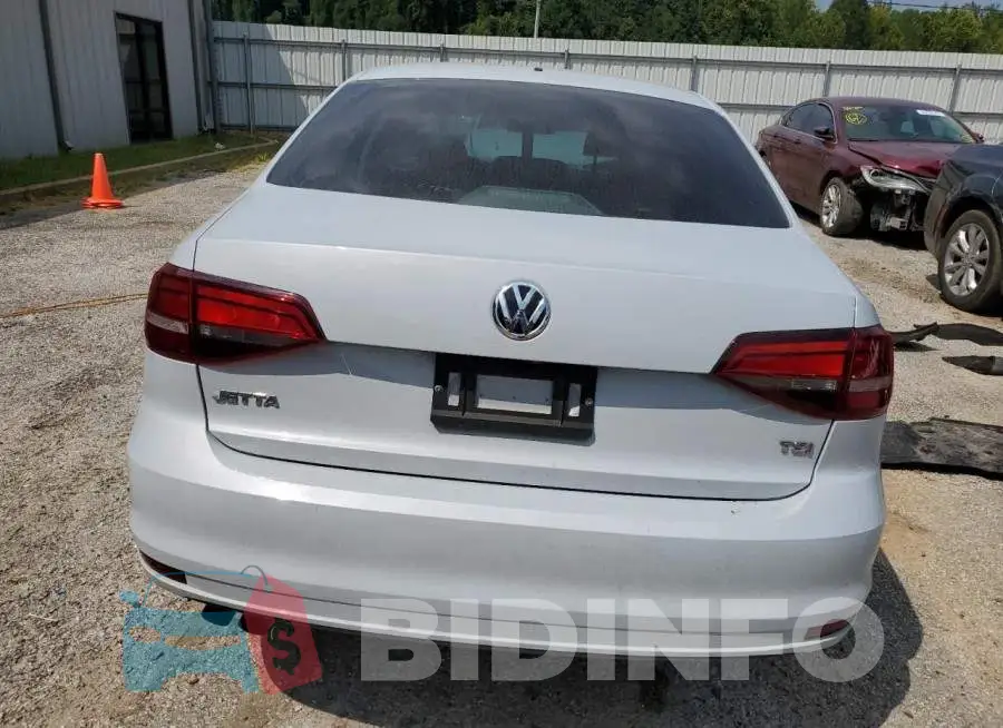3VW2B7AJ2HM330702 Photo# 6