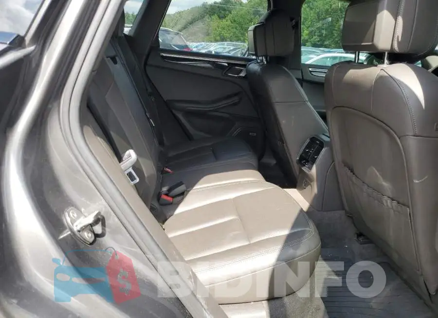 WP1AB2A50HLB18739 Photo# 11