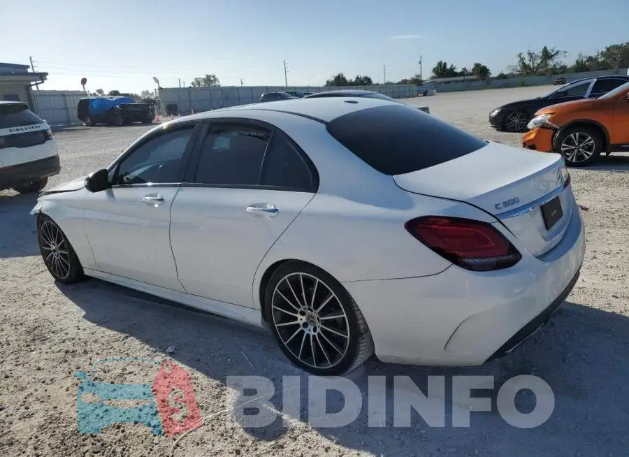 55SWF8DB1KU300829 Photo# 2