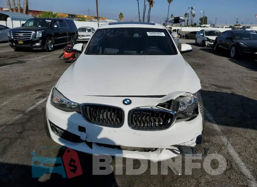 WBA8Z5C56GGS37667 Photo# 5