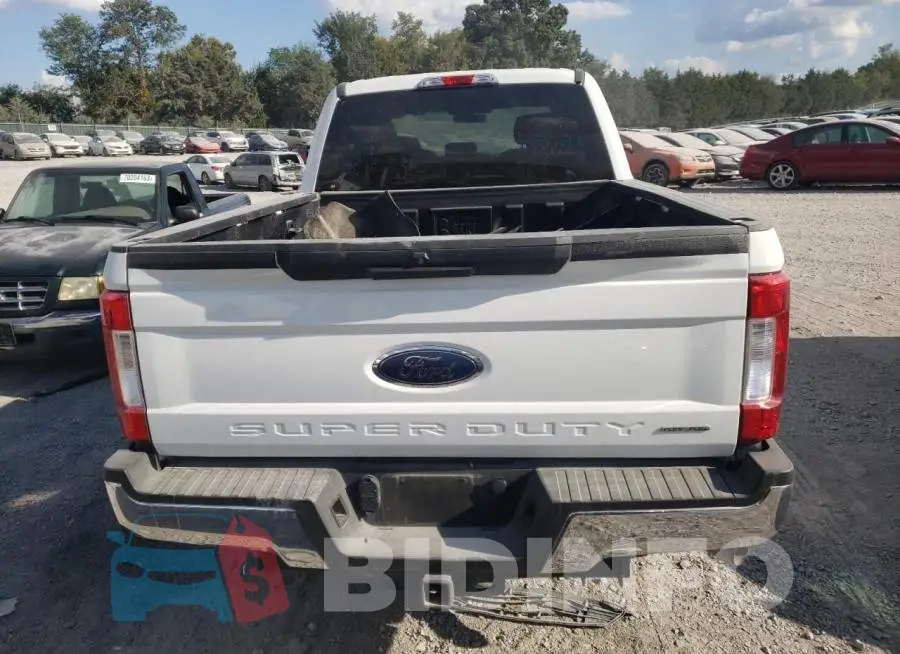 1FT7W2B64JEC61937 Photo# 6