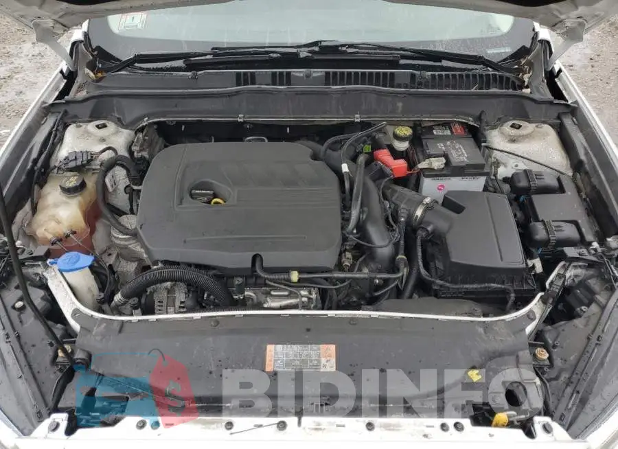 3FA6P0HD3FR272327 Photo# 11