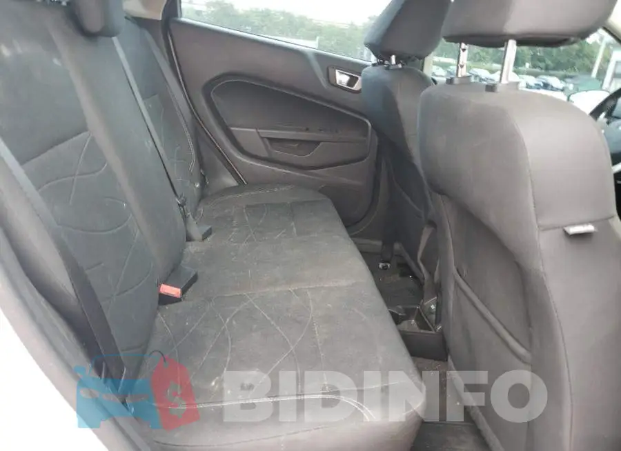 3FADP4EJ3FM172802 Photo# 10