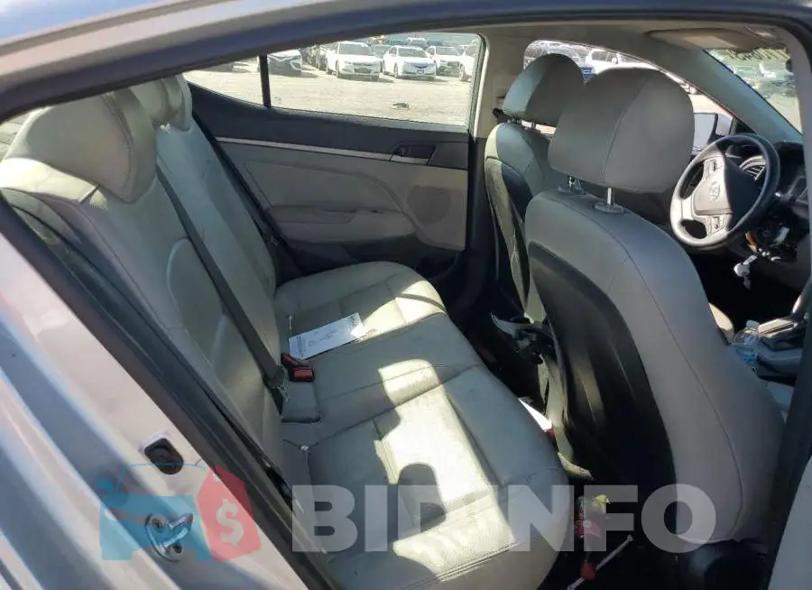 5NPD84LF7HH078887 Photo# 10